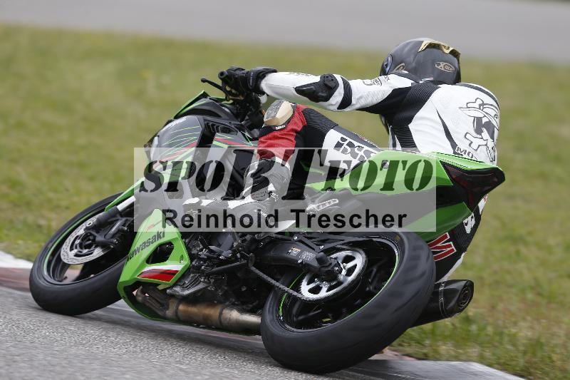 /Archiv-2024/13 22.04.2024 Plüss Moto Sport ADR/Freies Fahren/unklar